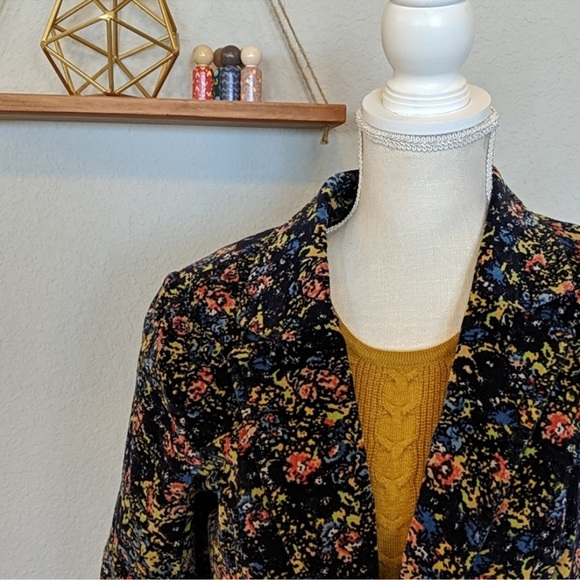 Cartonnier Women's Floral blazer - Multicolor - Picture 12 of 12